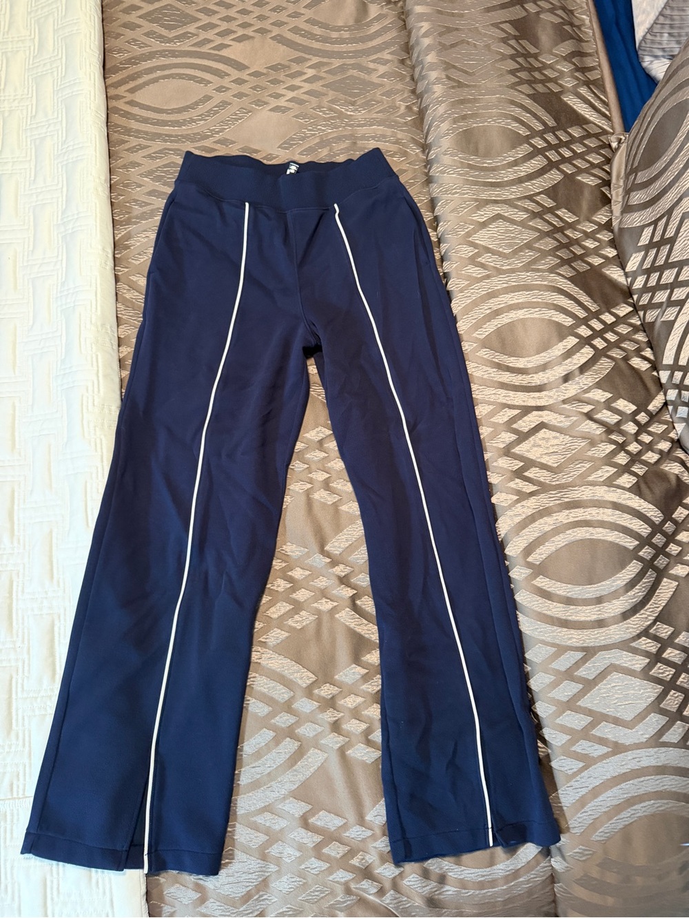 Spanx AirEssentials Pique Navy Blue Active track Pants with White Piping Size M
